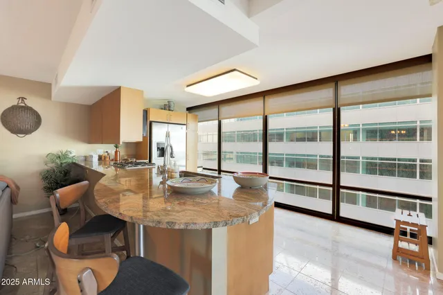 $4,000 | 4808 North 24th Street, Unit 621, Phoenix, AZ 85016