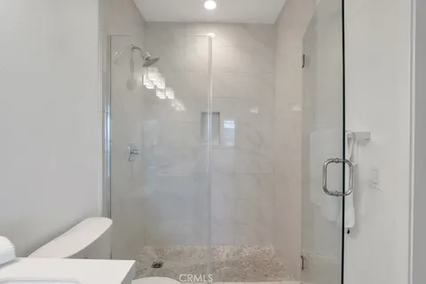 $4,850 | 10832 West Riverton Court, Toluca Lake, CA 91602