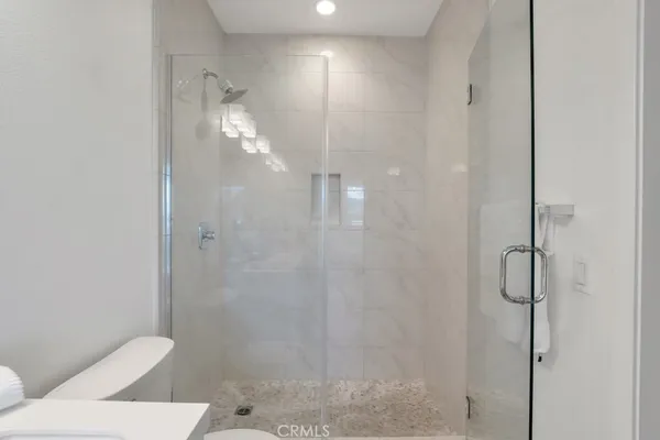 $5,000 | 10832 West Riverton Court, Toluca Lake, CA 91602
