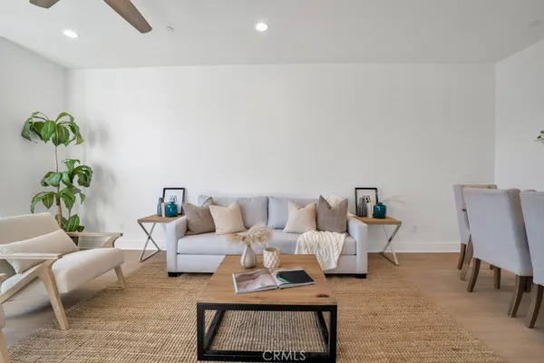 $5,000 | 10832 West Riverton Court, Toluca Lake, CA 91602