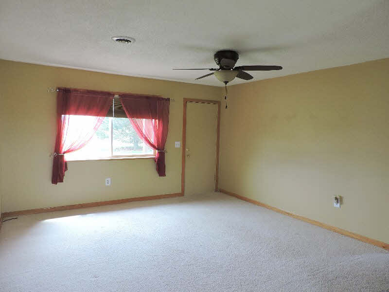 1184 South Carter Road Midland, MI 48642 - Photo 9 of 25