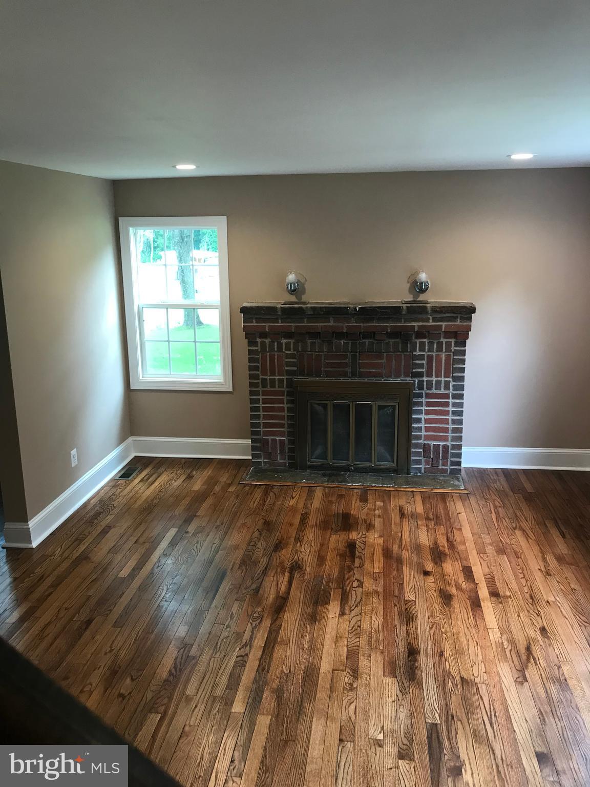 23615 Neck Road Aquasco, MD 20608 - Photo 19 of 70 living room