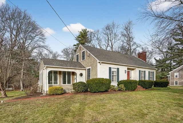 $625,000 | 121 South Drive, Bridgewater, MA 02324
