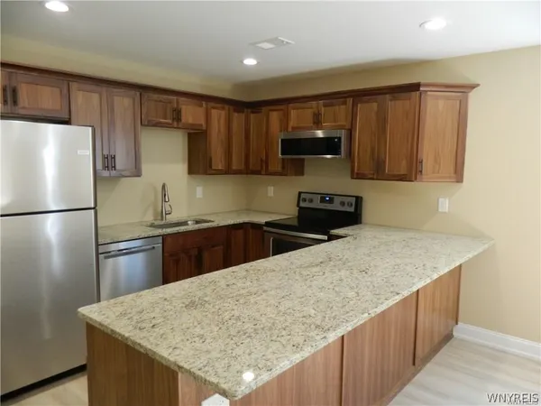 $1,600 | 417 Center Street, Unit 2, Lewiston, NY 14092