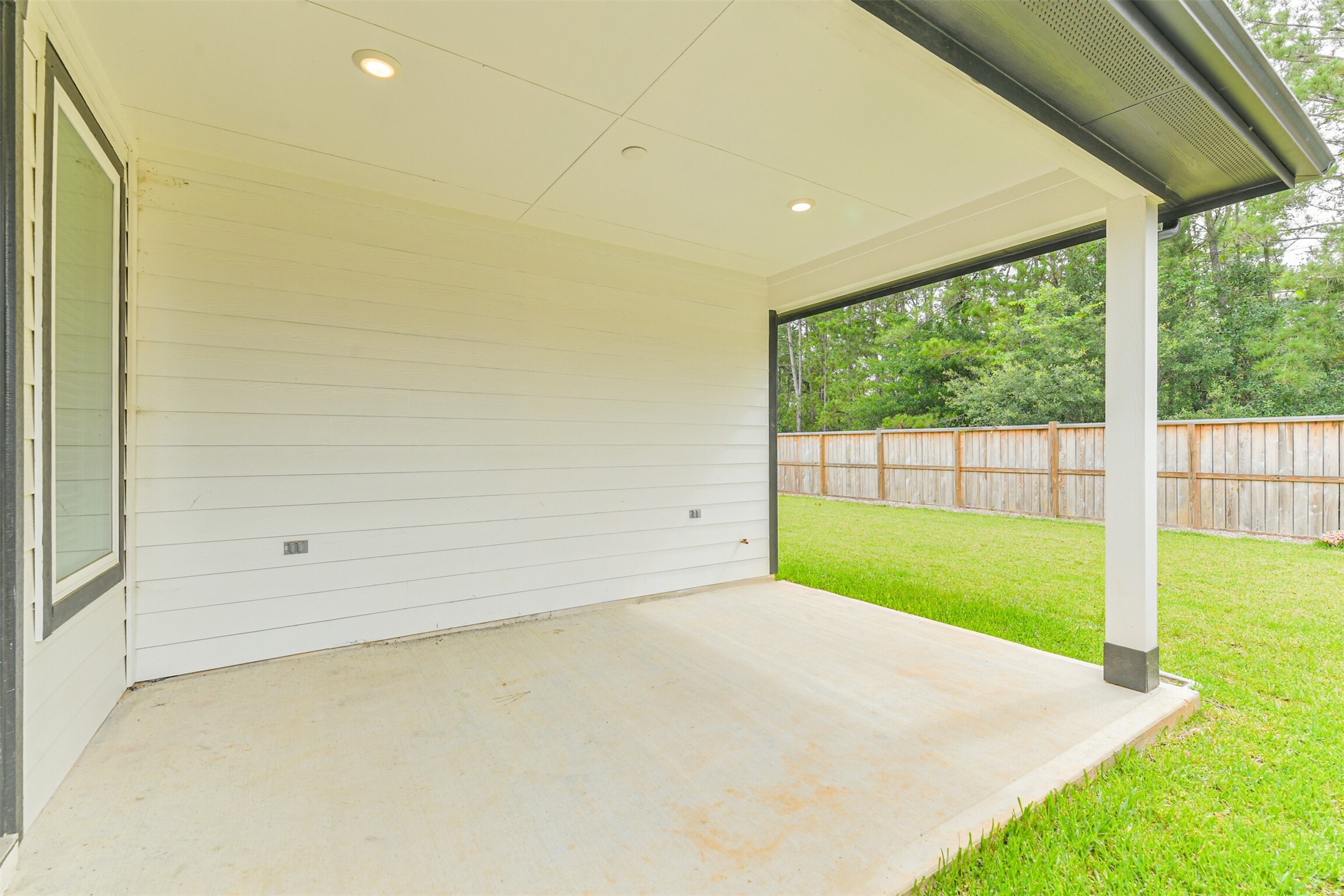 218 Springfield Terrace Drive Conroe, TX 77304 - Photo 35 of 39