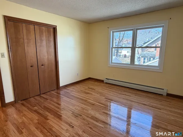 $1,950 | 61-63 Newbury Street, Hartford, CT 06114