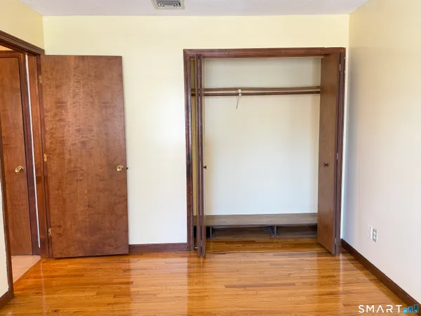 $1,950 | 61-63 Newbury Street, Hartford, CT 06114