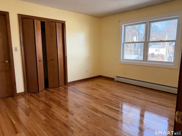 $1,950 | 61-63 Newbury Street, Hartford, CT 06114