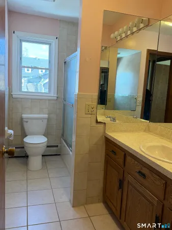 $1,950 | 61-63 Newbury Street, Hartford, CT 06114