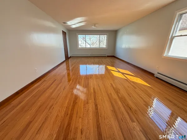 $1,950 | 61-63 Newbury Street, Hartford, CT 06114