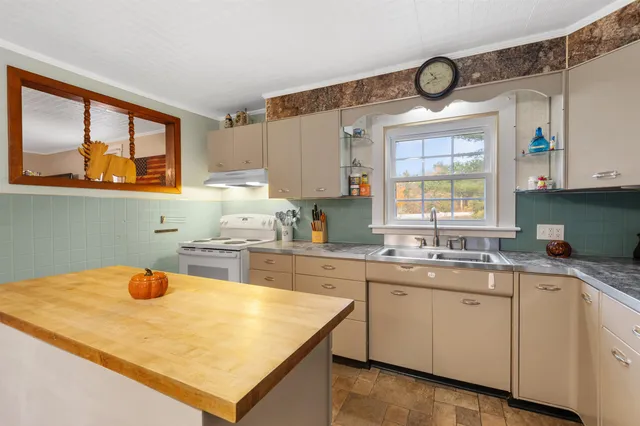 $344,900 | 758 Highway 3, Columbia, NH 03590