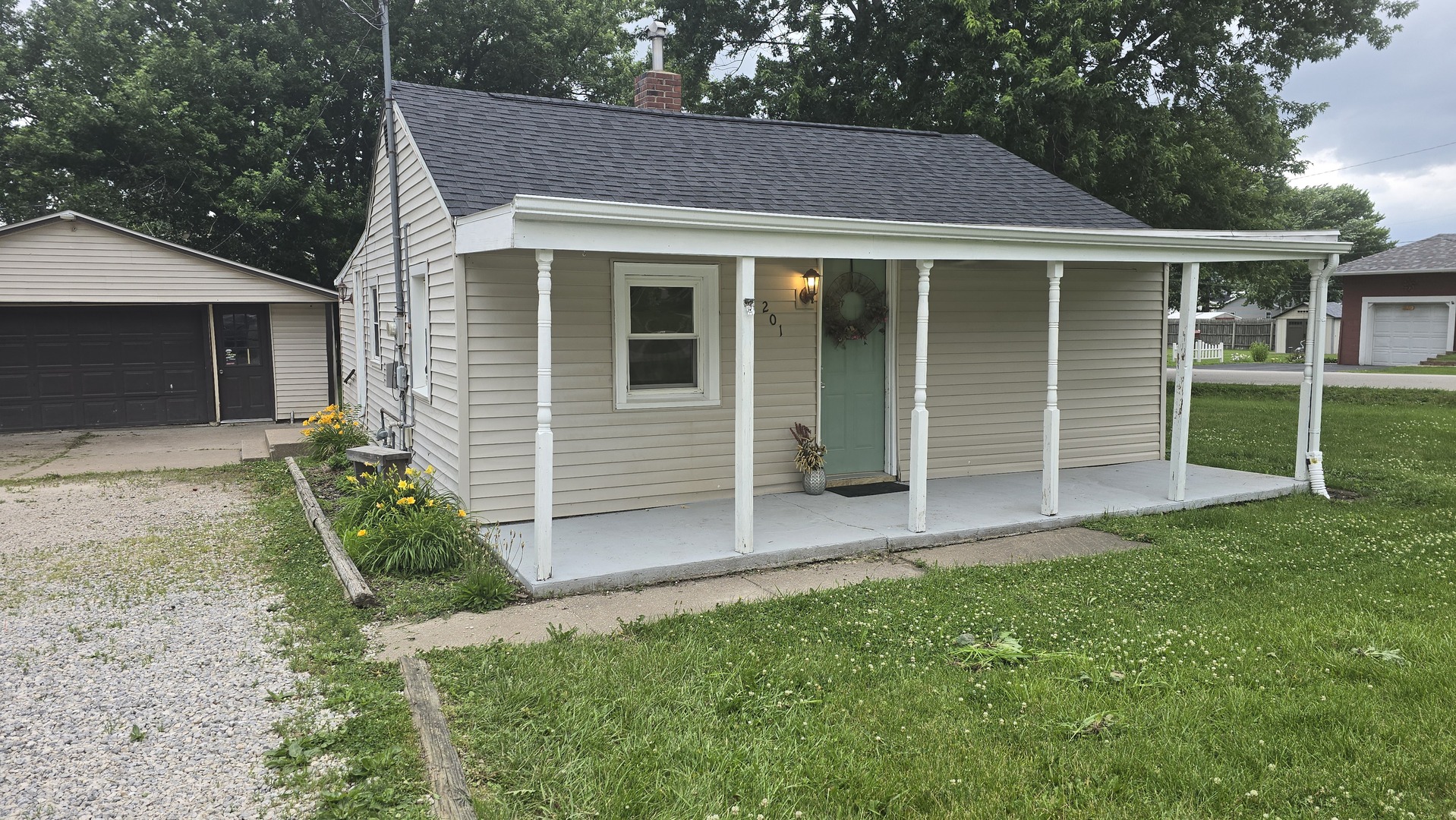 201 4th Street Colona, IL 61241 - Photo 1 of 26