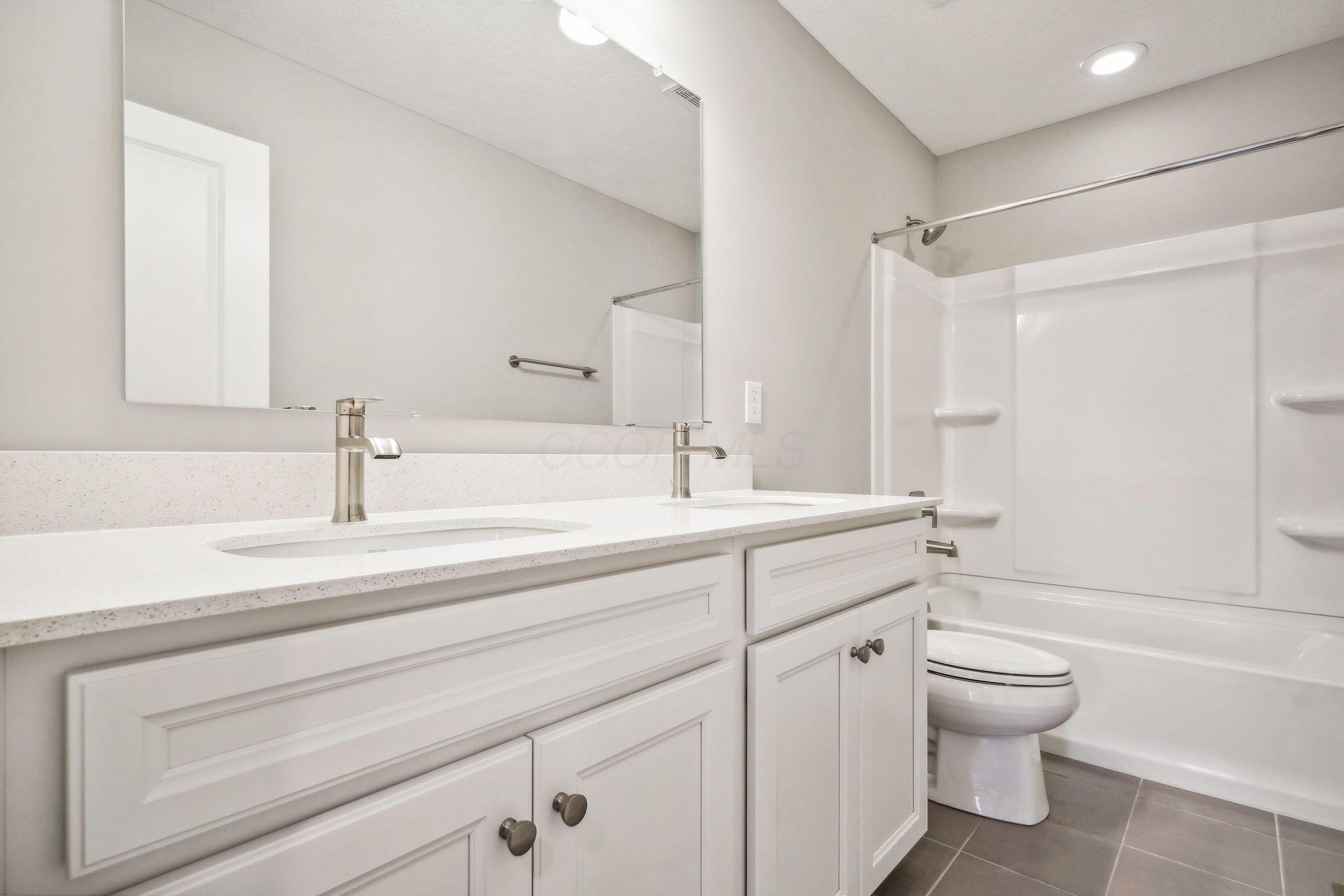 50 Chambers Bay Road Commercial Point, OH 43116 - Photo 22 of 38 Bathroom