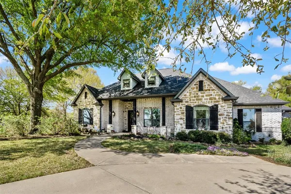 $868,000 | 107 Nautical Point, Mabank, TX 75143