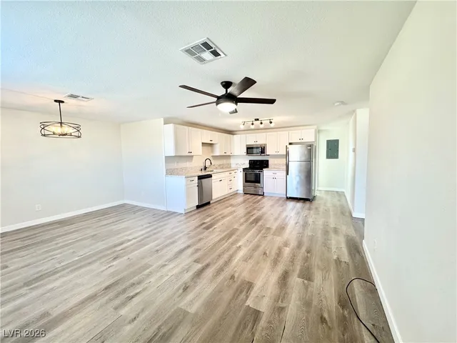 $1,450 | 2081 South Dandelion Street, Unit 4, Pahrump, NV 89048