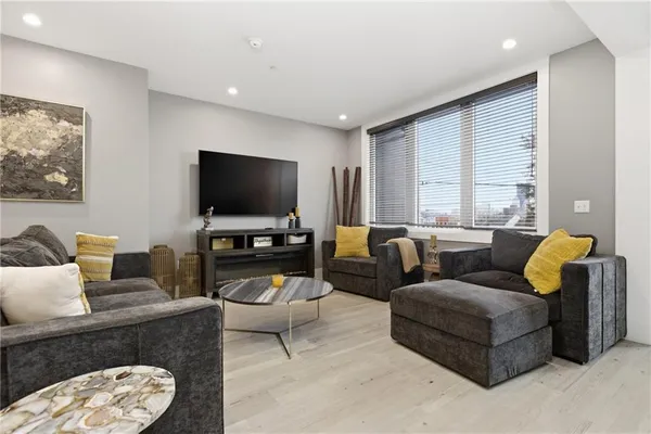 $5,900 | 240 Jefferson Street, Pittsburgh, PA 15212