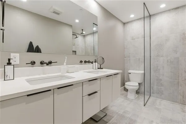 $5,900 | 240 Jefferson Street, Pittsburgh, PA 15212