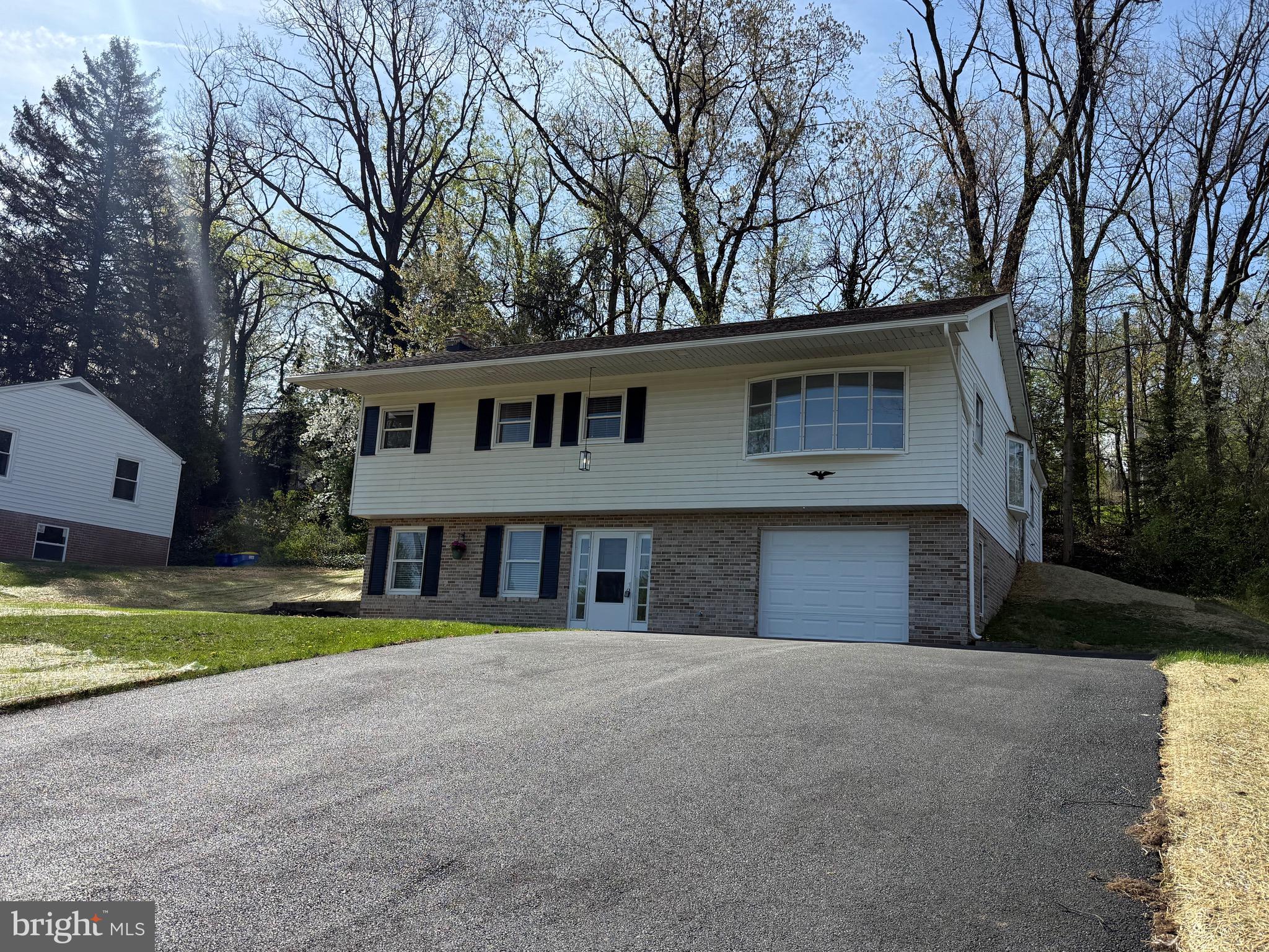 620 Hammond Road York, PA 17406 - Photo 2 of 2