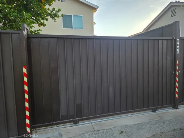 $3,850 | 8644 North Corbin Avenue, Unit N, Northridge, CA 91324