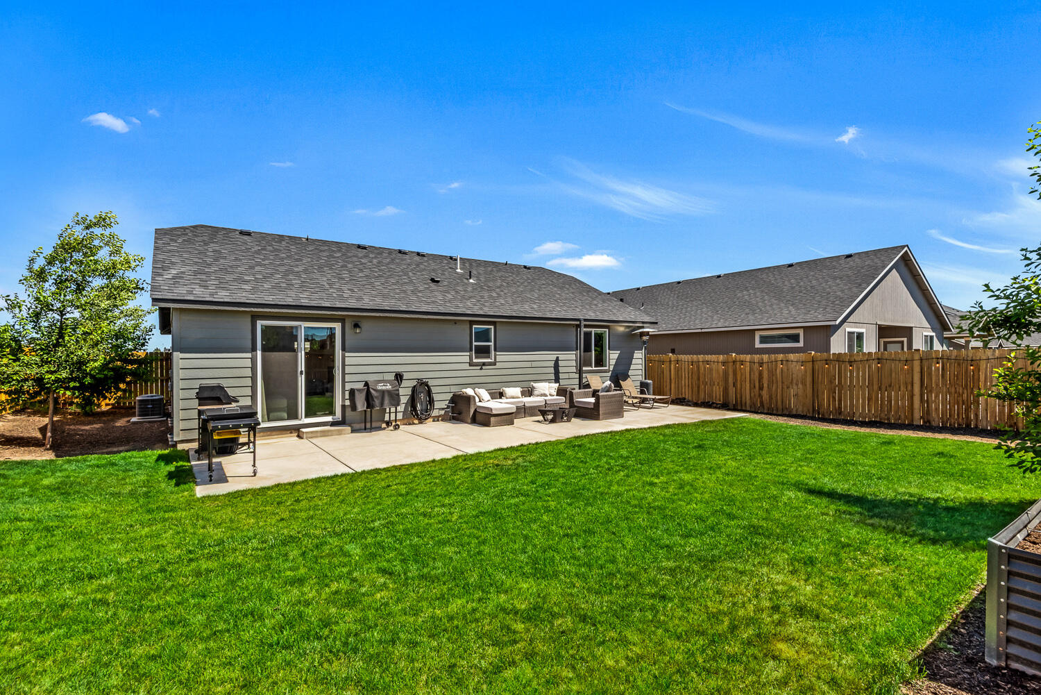3499 Northwest 9th Lane Redmond, OR 97756 - Photo 23 of 29 Fully fenced back yard