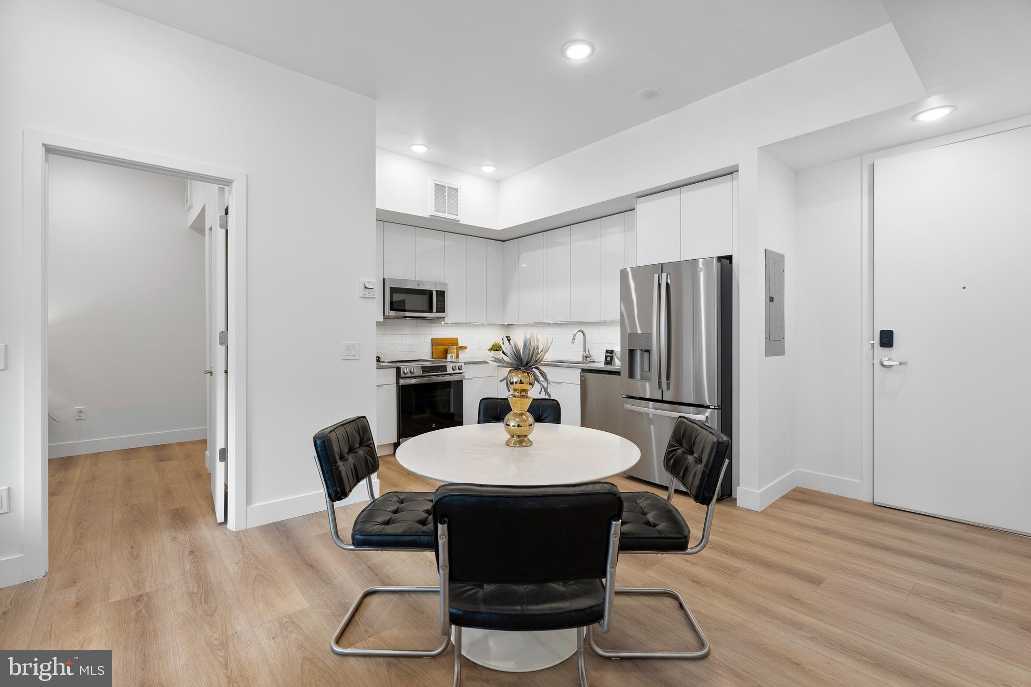300 Christian Street, Unit 303 Philadelphia, PA 19147 - Photo 8 of 16