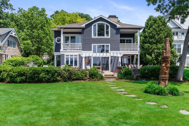 W4321 North Lake Shore Drive, Lake Geneva, WI 53147