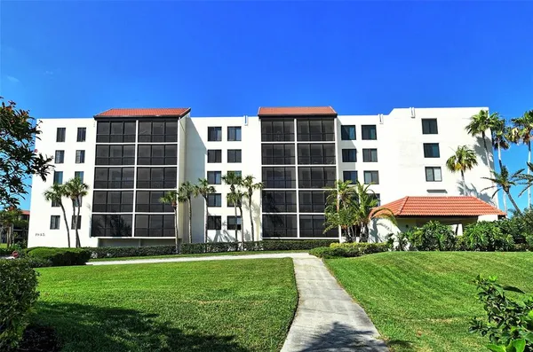 $6,500 | 1945 Gulf Of Mexico Drive, Unit M2402, Longboat Key, FL 34228