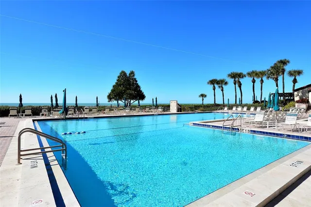 a view of a tennis court