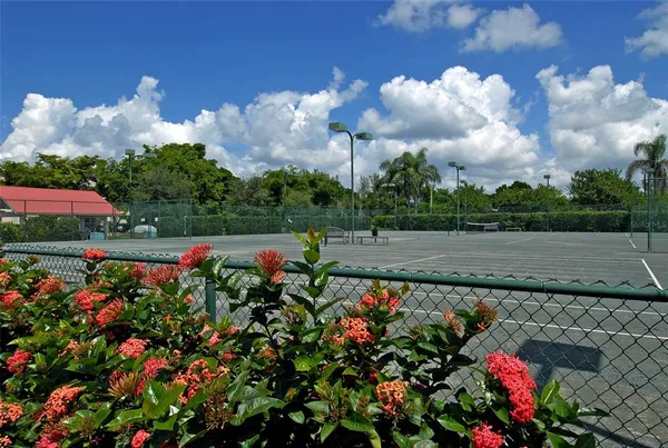 $6,500 | 1945 Gulf Of Mexico Drive, Unit M2402, Longboat Key, FL 34228