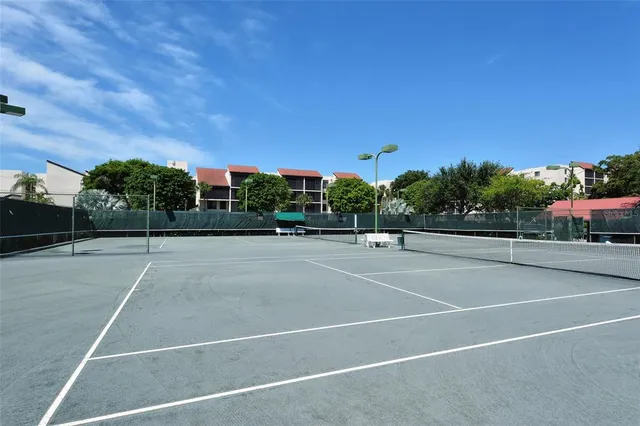 $3,000 | 1945 Gulf Of Mexico Drive, Unit M2402, Longboat Key, FL 34228