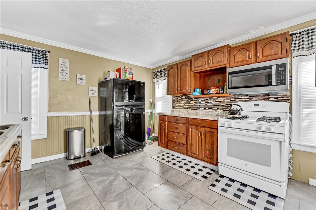 22 Princeton Street Rochester, NY 14605 - Photo 12 of 39