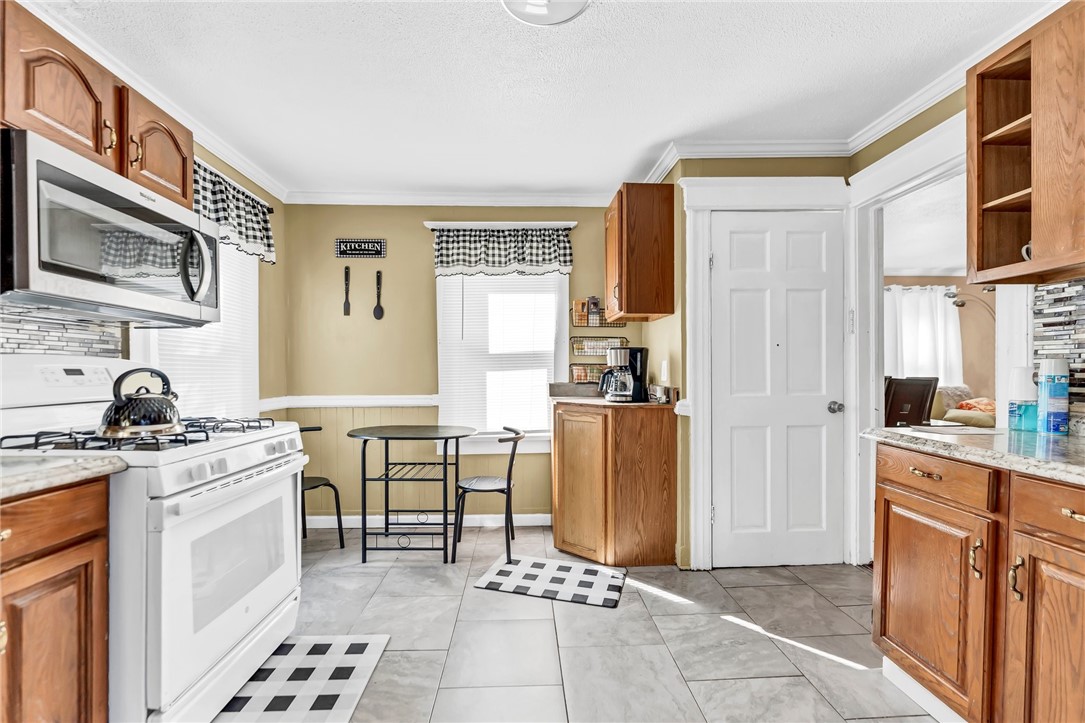 22 Princeton Street Rochester, NY 14605 - Photo 13 of 39