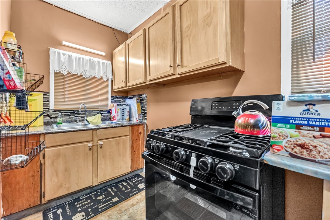 22 Princeton Street Rochester, NY 14605 - Photo 28 of 39