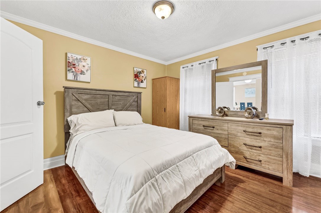 22 Princeton Street Rochester, NY 14605 - Photo 3 of 39