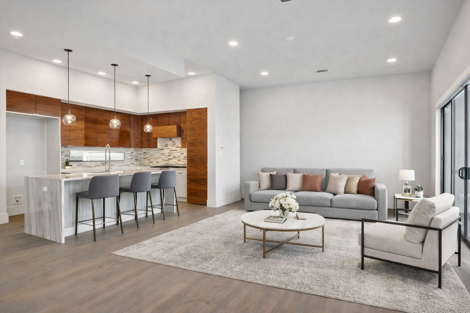 4112 Feagan Street Houston, TX 77007 - Photo 8 of 8 a living room with furniture and kitchen view