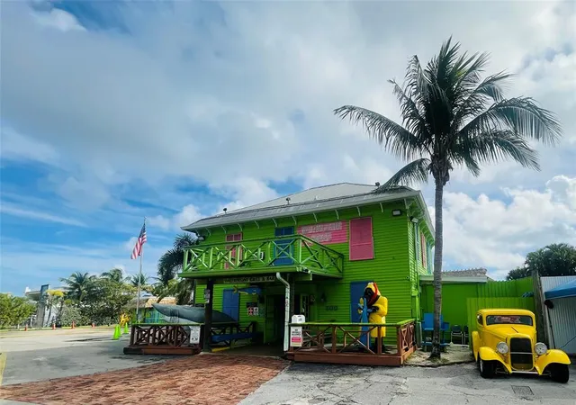 $169,000 | 7228 West Oakridge Circle, Unit 7228, Lake Worth, FL 33462