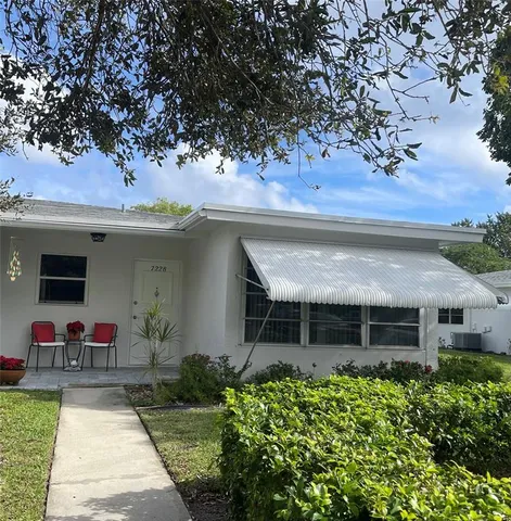 $169,000 | 7228 West Oakridge Circle, Unit 7228, Lantana, FL 33462