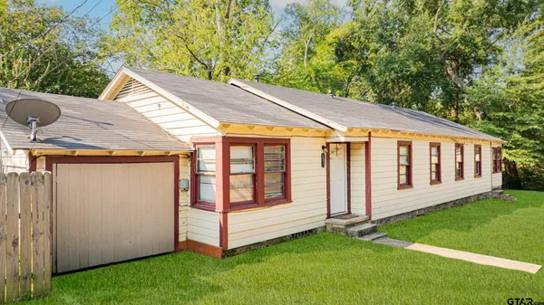 $92,500 | 706-708 Ridgelea Avenue, Longview, TX 75602