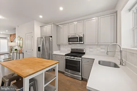 $835,000 | 758 Gresham Place Northwest, Washington, DC 20001