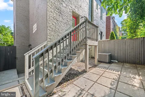 $835,000 | 758 Gresham Place Northwest, Washington, DC 20001