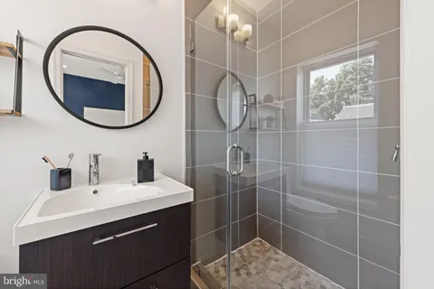 $835,000 | 758 Gresham Place Northwest, Washington, DC 20001