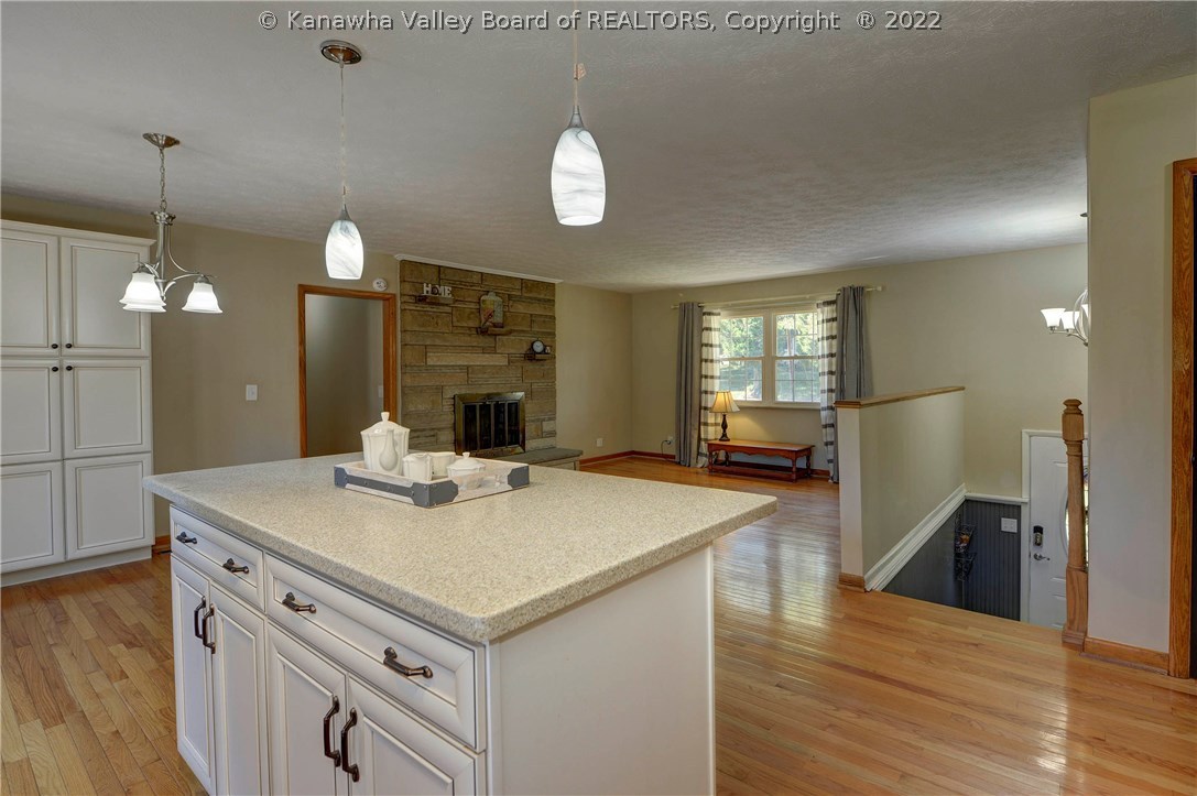 1031 Mount Vernon Road Hurricane, WV 25526 - Photo 6 of 29 VIEW OF LIVING ROOM FROM KITCHEN