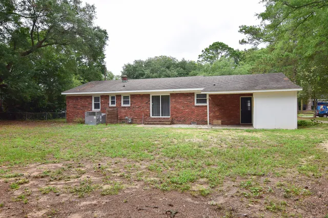 $2,750 | 857 Darwin Street, Charleston, SC 29412