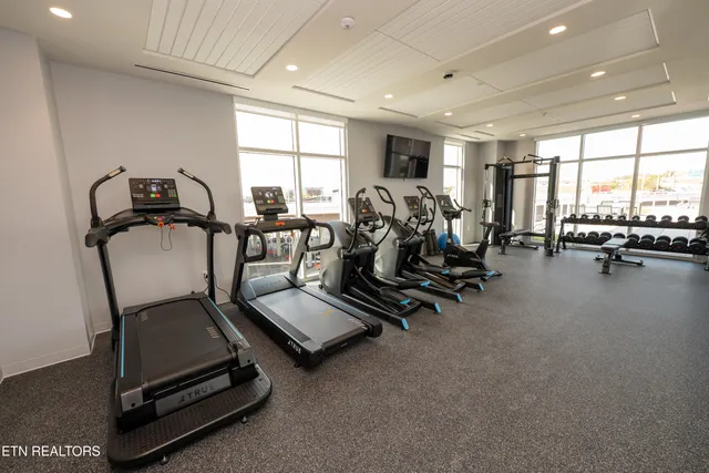 $842,400 | 455 Willow Avenue, Unit 301, Knoxville, TN 37915