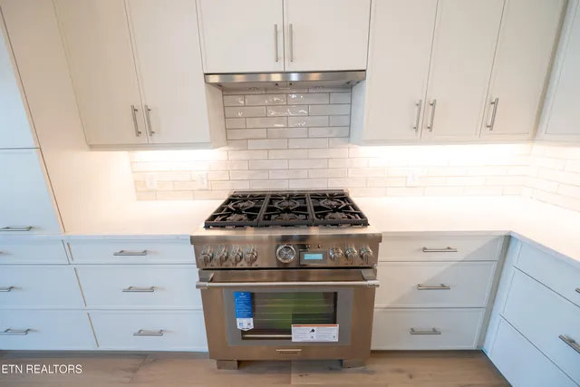 $842,400 | 455 Willow Avenue, Unit 301, Knoxville, TN 37915