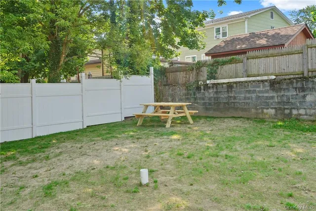 $3,200 | 192 Ashford Avenue, Unit 2, Dobbs Ferry, NY 10522