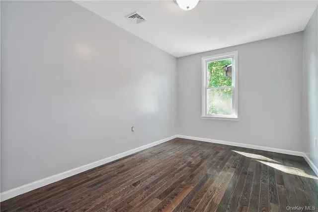 $3,200 | 192 Ashford Avenue, Unit 2, Dobbs Ferry, NY 10522