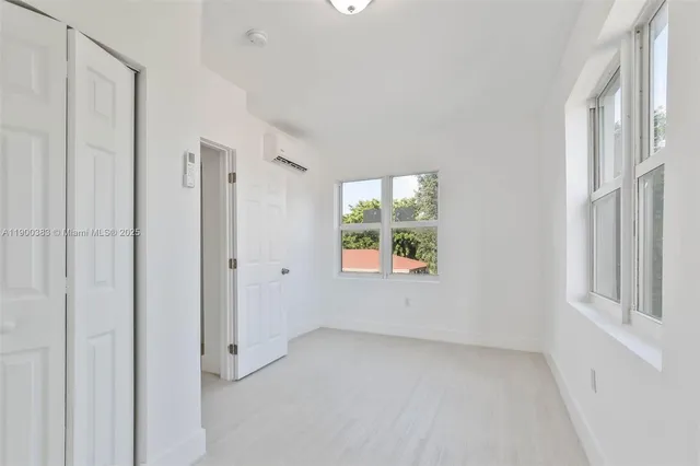 $1,900 | 1051 Northwest 2nd Street, Unit 12, Miami, FL 33128