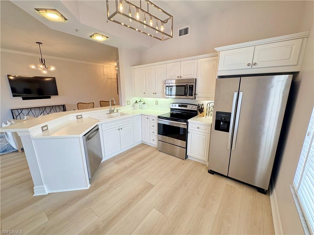 401 Bayfront Place, Unit 3508 Naples, FL 34102 - Photo 6 of 36