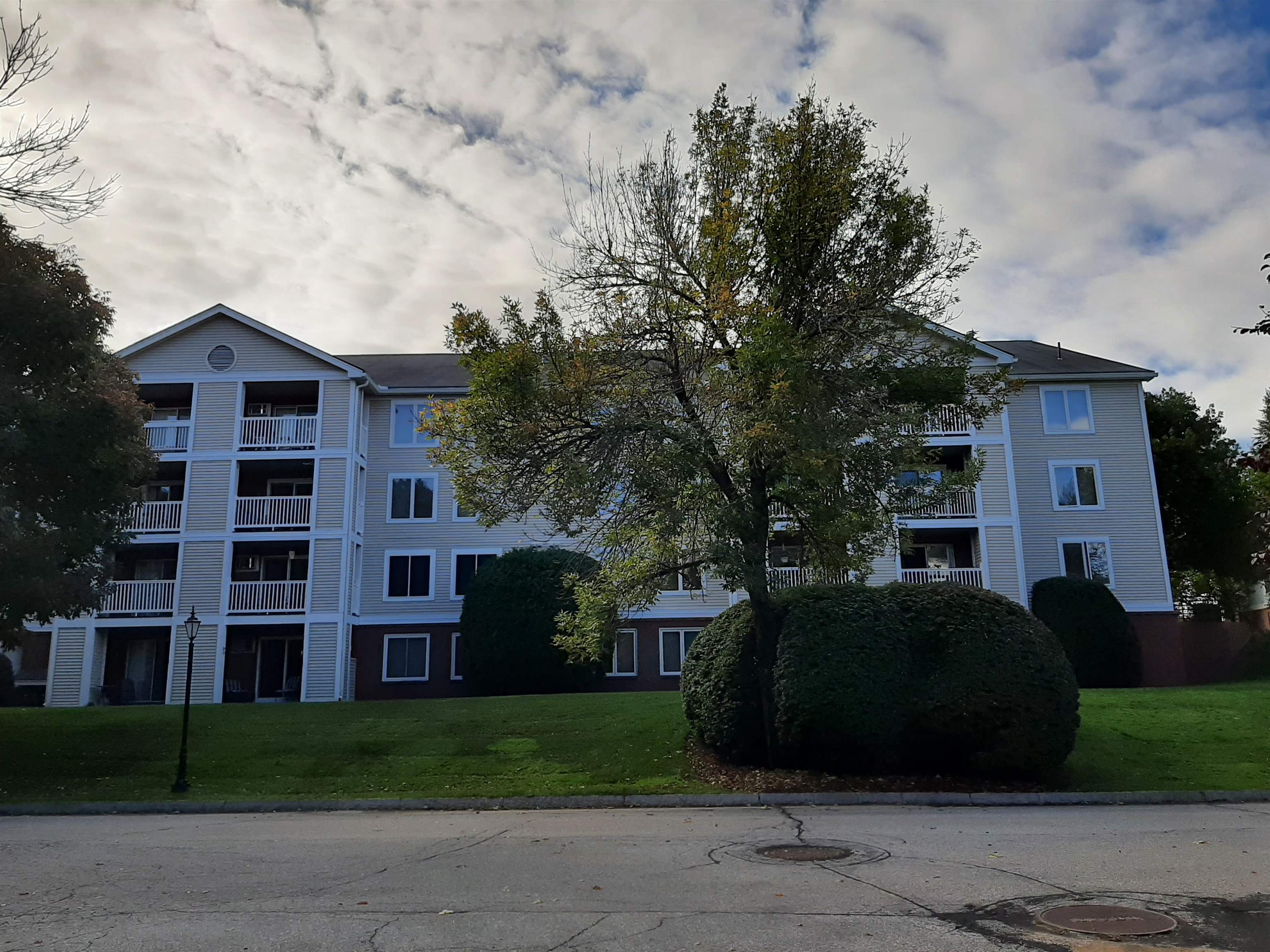 11 Timberwood Drive, Unit 203, Goffstown, NH 03045 Compass